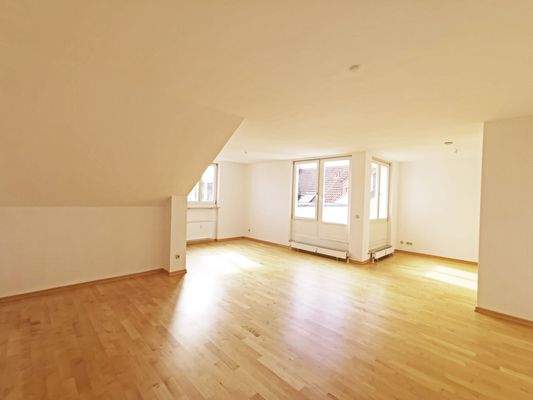 Großes Wohn-Esszimmer