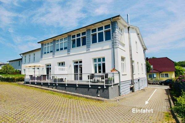 Einfahrt PKW-Stellplatz.JPG