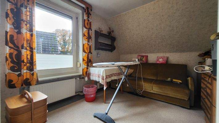 Kinderzimmer 1 im OG.jpg