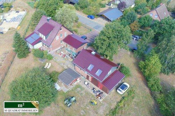 Adlerperspektive Haupt- und Nebenhaus