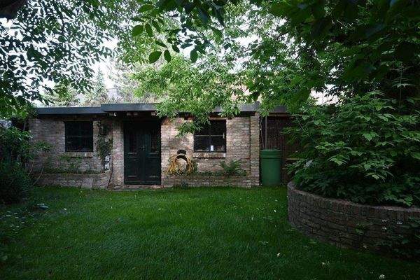 wunderschönes Gartenhaus.JPG