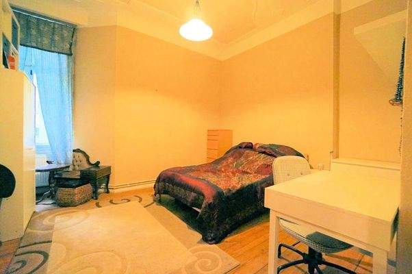 Schlafzimmer zum Hof