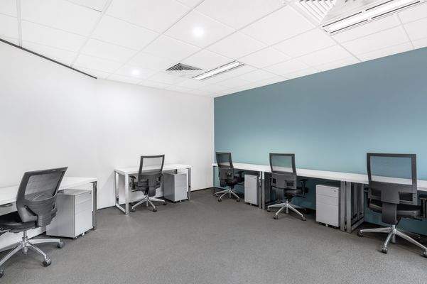 Generic Large Office_08.jpg