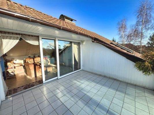 Blick von der Loggia in Richtung Wohnzimmer