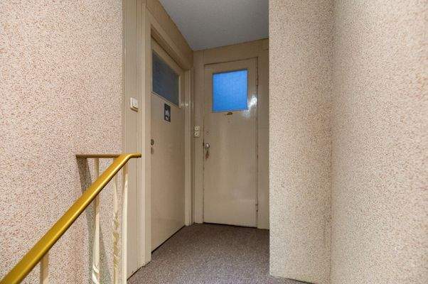 Zugang Wohnungen 1. OG und DG