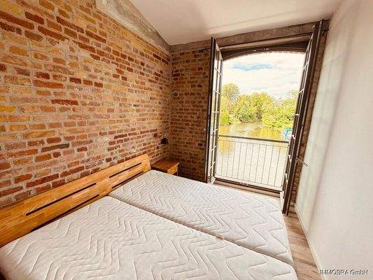 Schlafzimmer mit Wasserblick