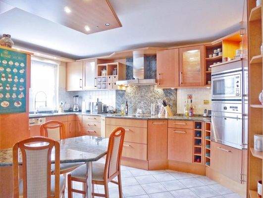 Küche Gesamtansicht