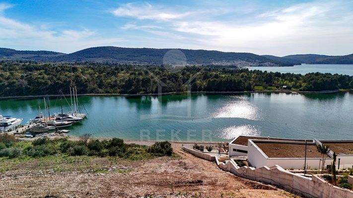 Unverbaubarer Meerblick durch Hanglage