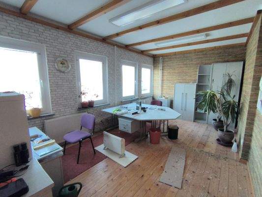 11 Büroraum.jpg