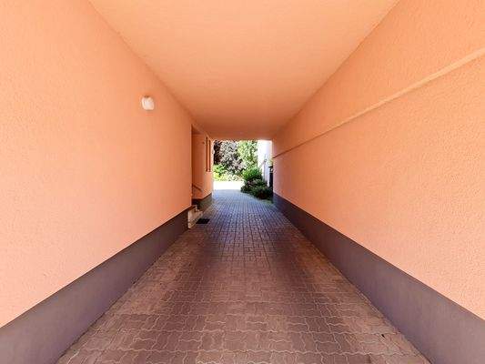 gepflegter Durchgang.jpg