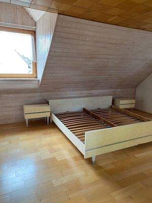 Schlafzimmer Dachgeschoss 1