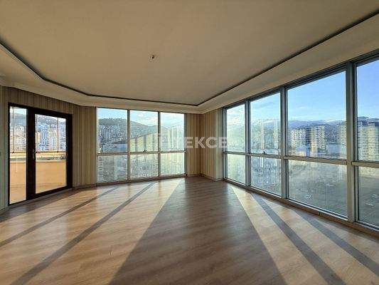 City-View Apartment Near the Sea in Trabzon Söğütlü