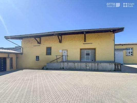 Frontansicht Laderampe