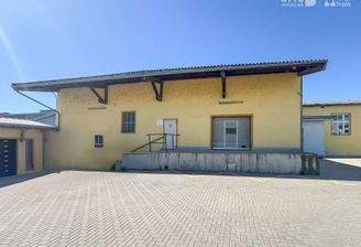 Frontansicht Laderampe