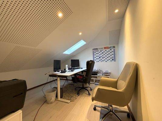 Büro Dachgeschoss