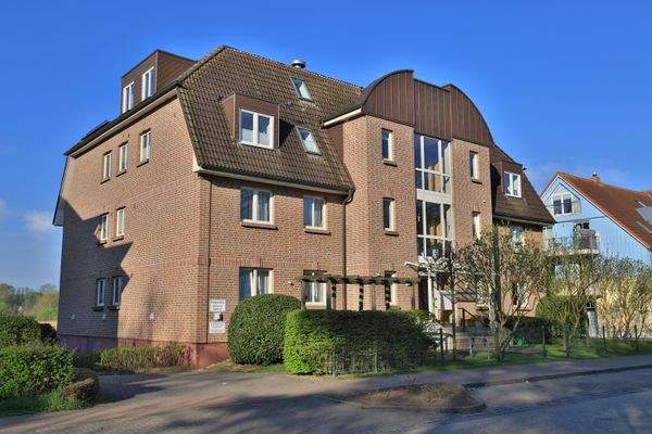 Zufahrt zur Tiefgarage und den Außenstellplätzen