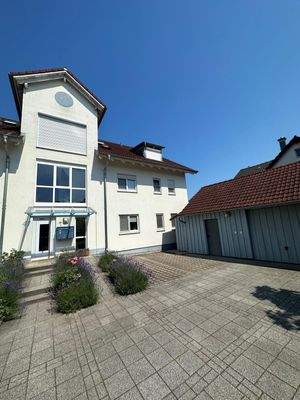 Ansicht Haus und Stellplatz