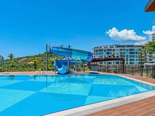 Flats in a Secure Complex with Swimming Pools in Kestel Alanya