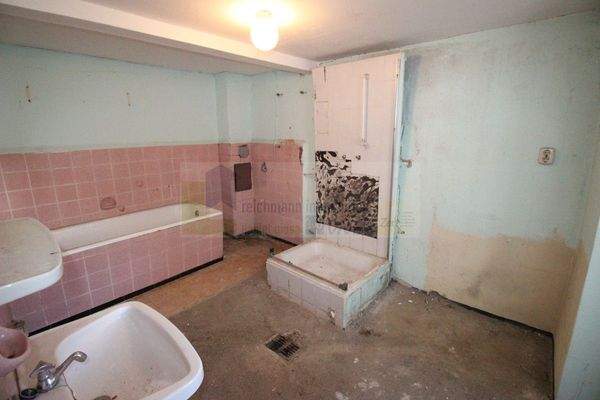 Badezimmer EG / Altbau