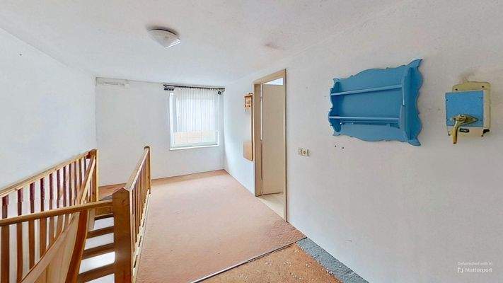 Hauptstrae-33-Bedroom-Defurnished 3.jpg