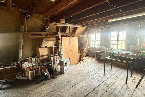 Dachgeschoß- nicht ausgebauter Bereich