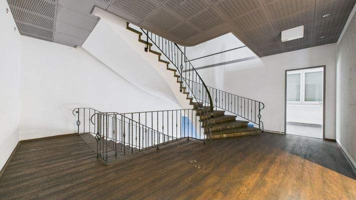 1.OG Treppengang.jpg