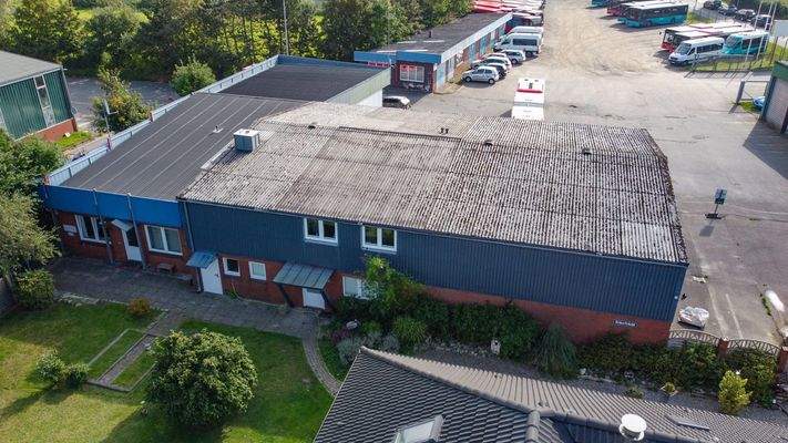 Bürogebäude & MA-Wohnung