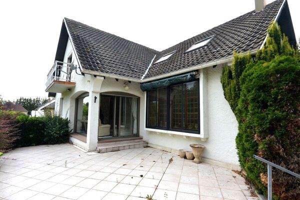 18  Austritt auf Terrasse