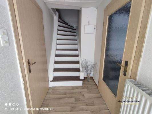 Haus rechts - EG - Flur 1