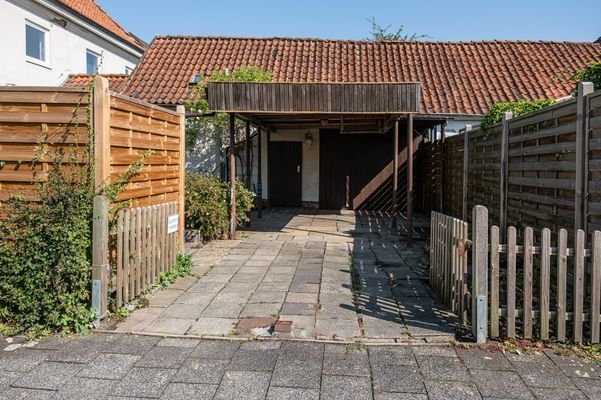 Carport und Schuppen