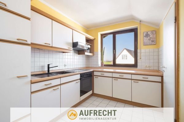 gepflegte Einbauküche