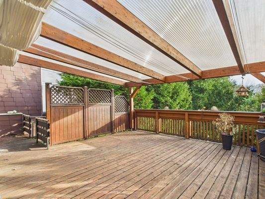 CAM01708G0-PR0085-STILL006