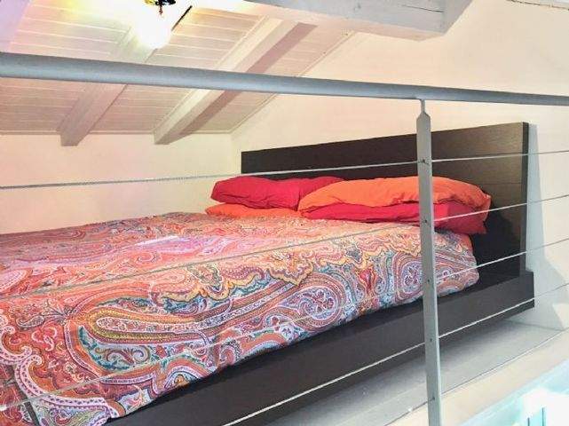 Modernes freistehendes Loft-Haus mit Garten, nur wenige Schritte vom