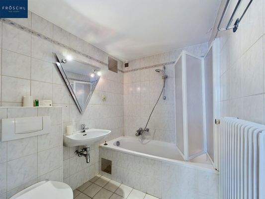 Hotel-Badezimmer - Ansicht 02