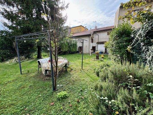 WhatsApp Image 2025-10-17 at 10.43.00 (2).jpeg