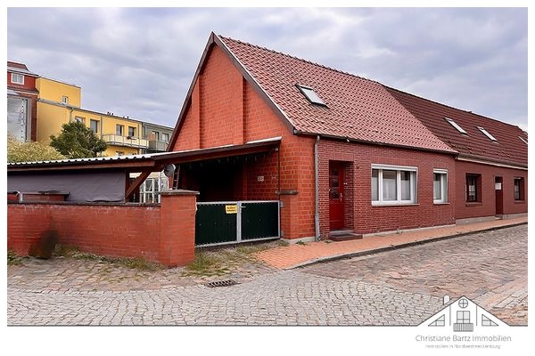 Gebäudeansicht Seite