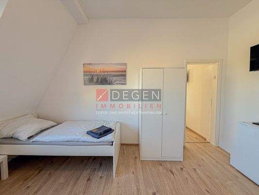 DG rechts- Schlafzimmer