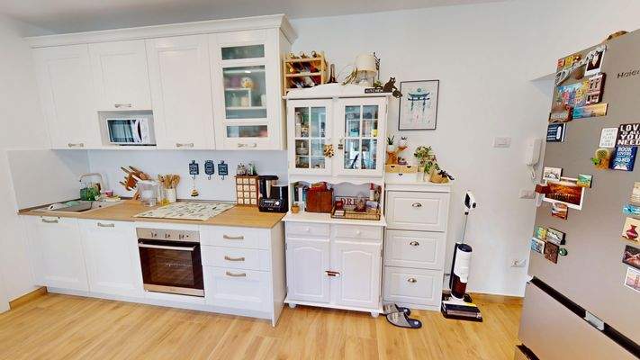 Immobilien-Wohnung-zu-kaufen-gesucht-Meran-Merano-Monolocale-vendesi-verkaufen-zu-Einzimmerwohnung-1-Zimmer-Wohnung-saniert-ristrutturato