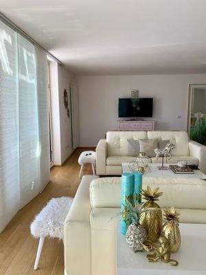 Der Wohnraum im Dachgeschoss