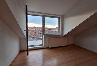 Wohnzimmer mit Balkon