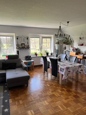 Wohnzimmer mit Essecke
