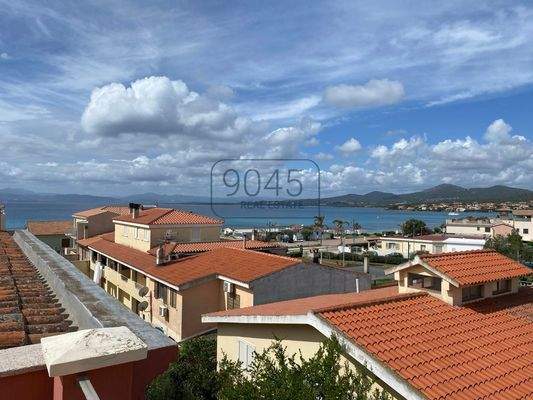 Penthouse mit Panoramaterrasse und atemberaubendem Meerblick in Golfo Aranci 