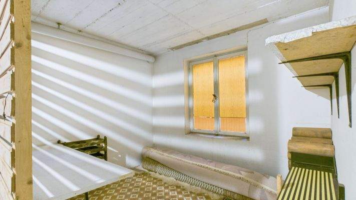 CAM03143G0-PR0189-STILL018