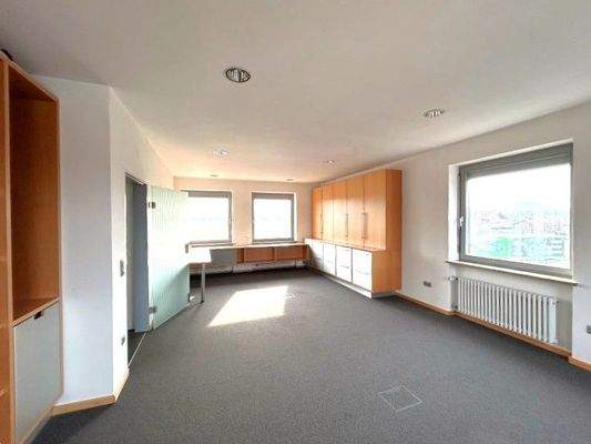 Blick 2 in das Großraumbüro