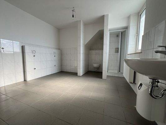 Sanitäranlagen Damen.jpg