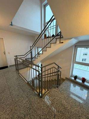 weiter Treppenhausansicht