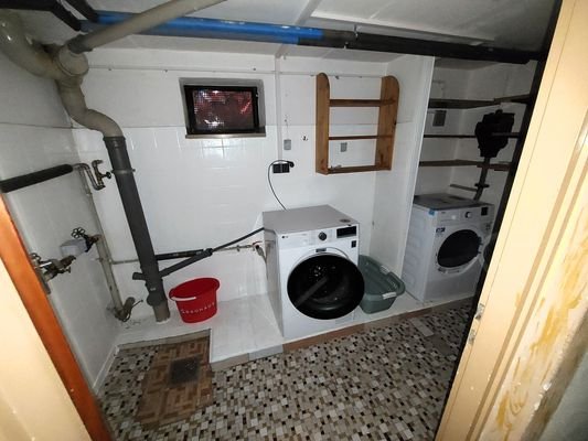 17 Waschküche Keller.jpg