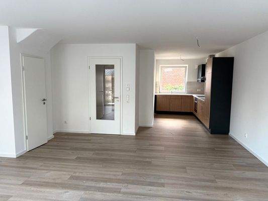 Wohn-/ Essbereich mit Terrasse