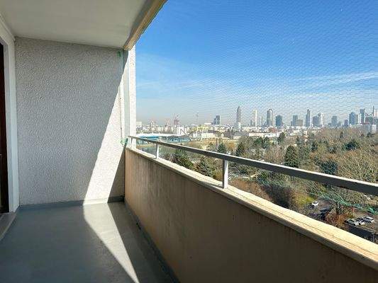 Balkon mit Stadtblick