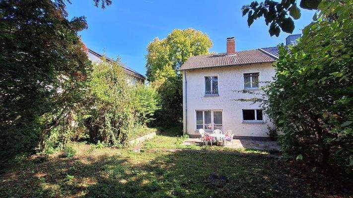 Blick aus dem Garten